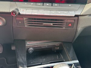 Opel Astra Edition KAM SHZ LHZ TEMPOMAT CAR PLAY ANDROI 18.110 km 22.980 &euro; HAAN 42781