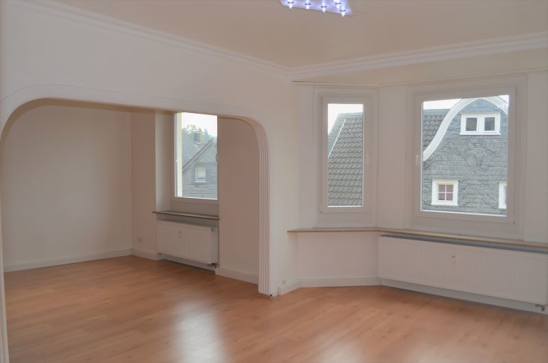 Großzügige Altbauwohnung mit Flair in der Wülfrather Innenstadt! 5 zimmer