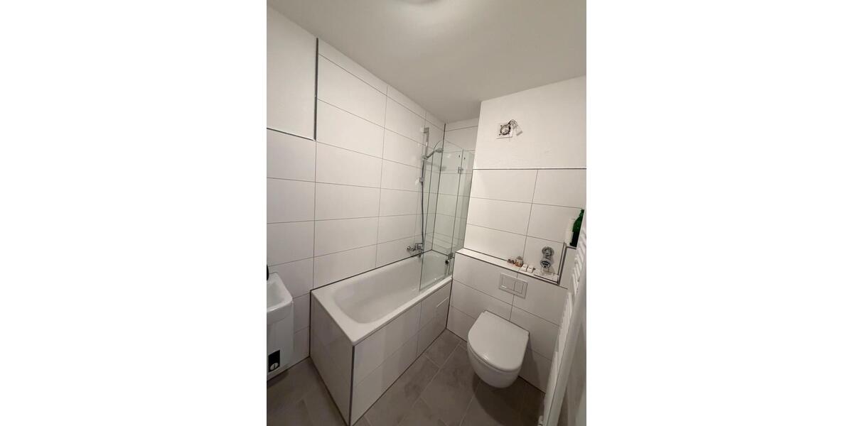 Etagenwohnung Velbert Langenberg - 3 Zimmer, 77 m&sup2;, 1.100&euro; | Angebot:27600464