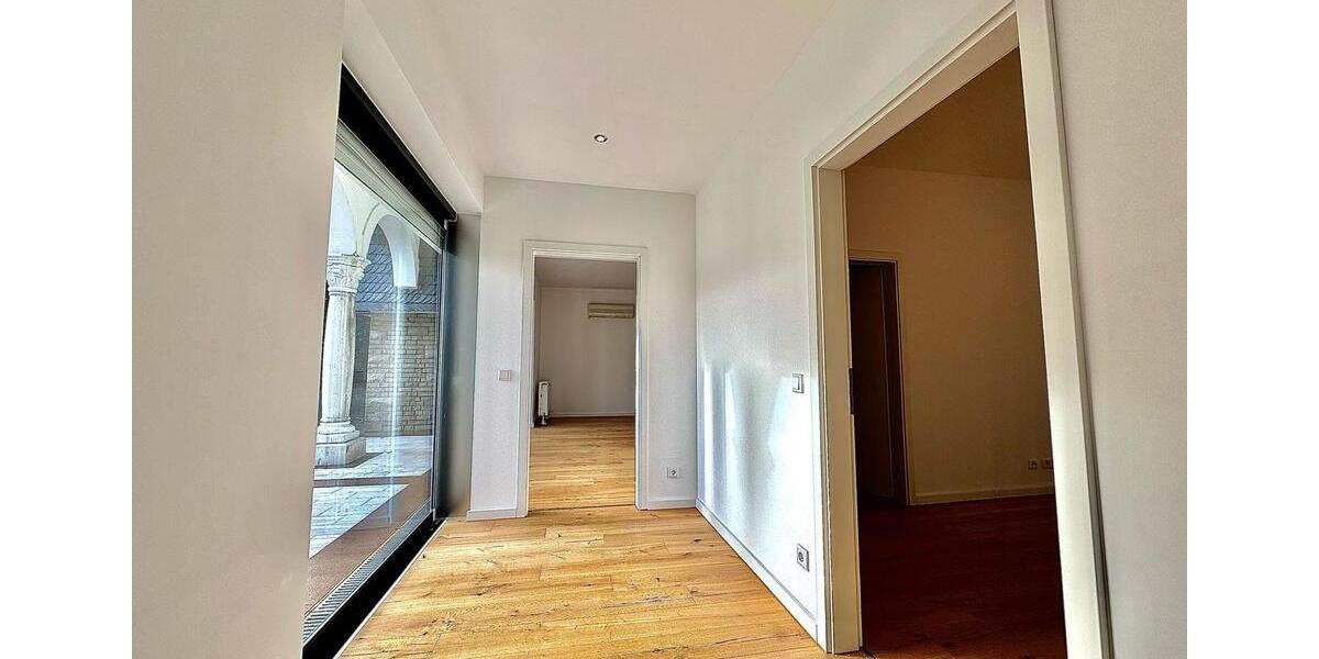 Erdgeschoßwohnung Wuppertal Gemarkung Barmen - 5 Zimmer, 280 m&sup2;, 3.400&euro; | Angebot:24854743