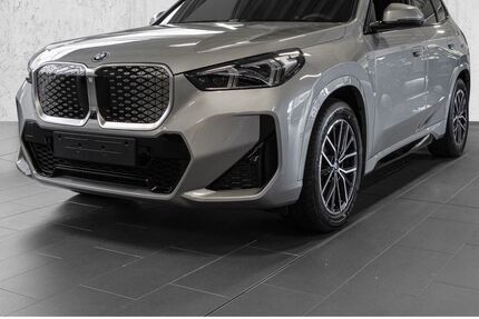 BMW iX1 5.900 km 48.240 &euro; Hilden 40721