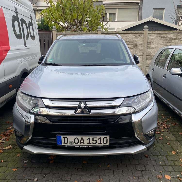 Mitsubishi Outlander 182.187 km 11.500 € Düsseldorf 40599