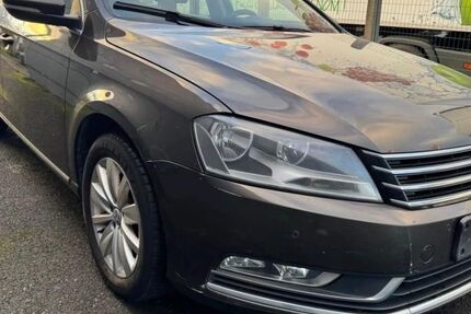 VW Passat 361.500 km 3.999 € Hilden 40721