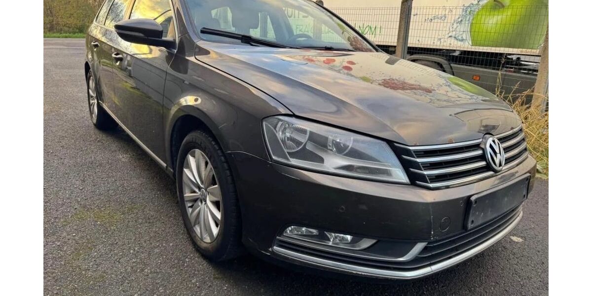 VW Passat 361.500 km 3.999 € Hilden 40721