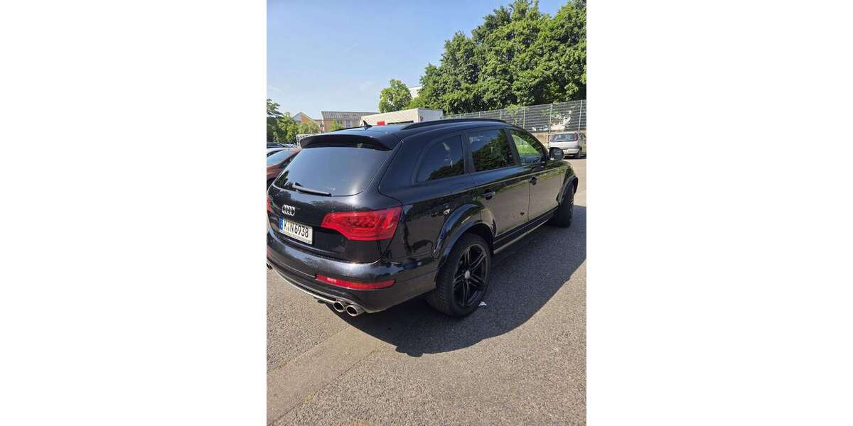 Audi Q7 296.000 km 13.600 &euro; Köln 51107