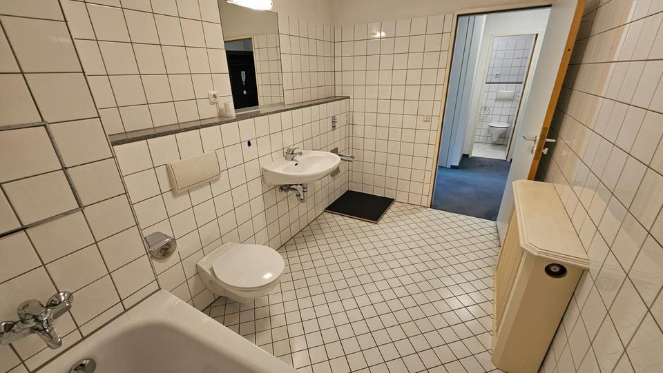 Etagenwohnung Bergisch Gladbach Frankenforst - 3.5 Zimmer, 96 m&sup2;, 359.000&euro; | Angebot:23324080