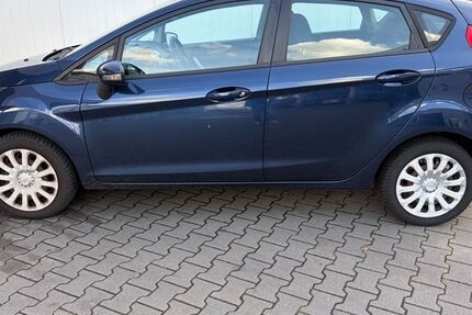 Ford Fiesta 148.401 km 2.800 &euro; Bergisch Gladbach 51427