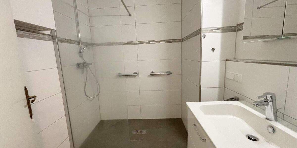 Etagenwohnung Leverkusen Lützenkirchen - 3 Zimmer, 82 m&sup2;, 228.000&euro; | Angebot:24776541