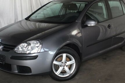 VW Golf BLACK WEEK 25:TRENDLINE KLIMAAUTOMATIK 5-TÜRI 132.115 km 4.498 € Köln 50858