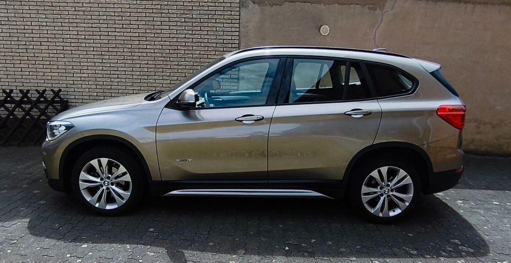 BMW X1 85.000 km 15.300 &euro; Köln 50935