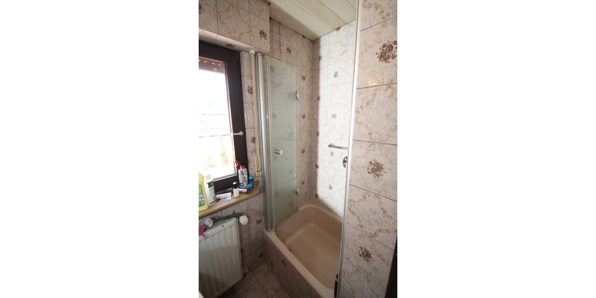 Mit 3D-Rundgang: Ihr neues Zuhause in Reusrath - Einfamilienhaus mit Potenzial und großem Grundstück - Einfamilienhaus Langenfeld | Angebot:26985260