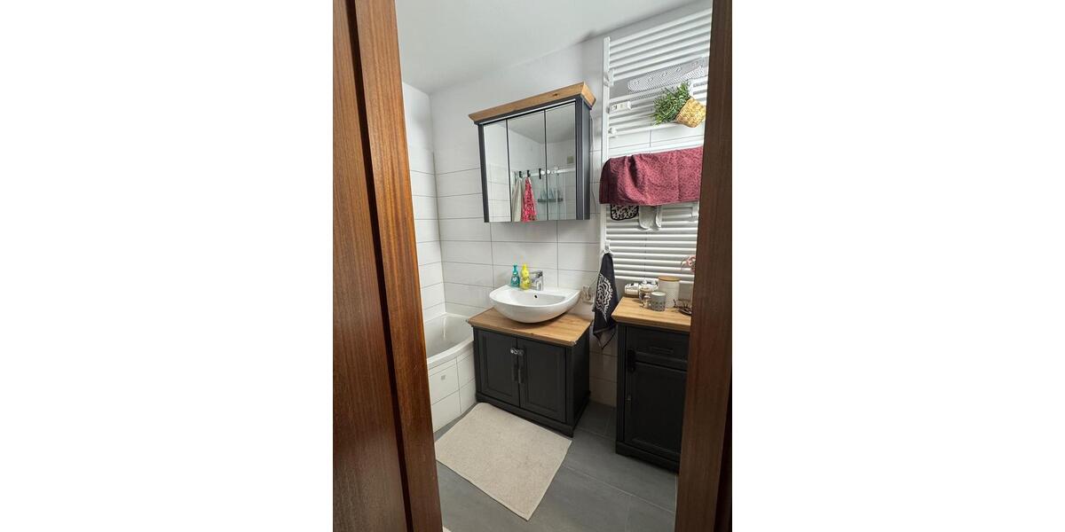 Etagenwohnung Düsseldorf Stadtbezirk 8 - 4 Zimmer, 96 m&sup2;, 1.299&euro; | Angebot:24840350