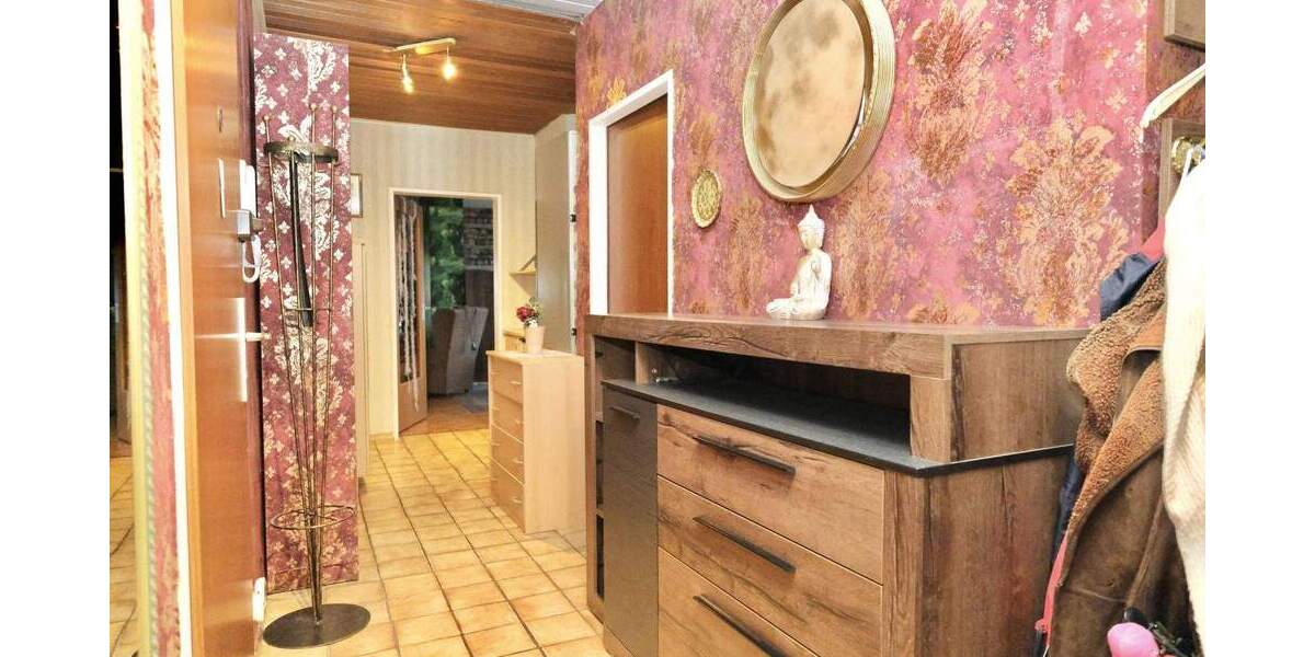 Etagenwohnung Neuss Rosellen - 4 Zimmer, 96 m&sup2;, 269.000&euro; | Angebot:25687337