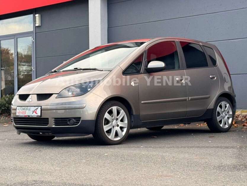 Mitsubishi Colt 180.000 km 2.499 € Muelheim An Der Ruhr 45475