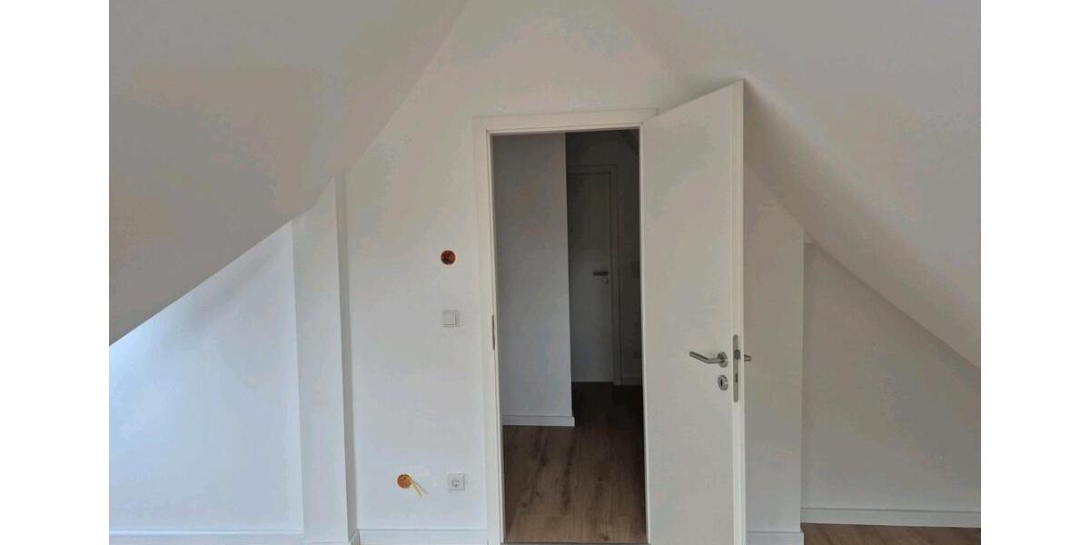 Maisonettenwohnung Düsseldorf Stadtbezirk 9 - 5 Zimmer, 100 m&sup2;, 1.750&euro; | Angebot:24311179