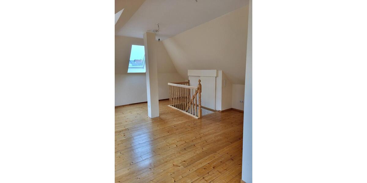 Maisonettenwohnung Overath - 4 Zimmer, 150 m&sup2;, 1.250&euro; | Angebot:25921642