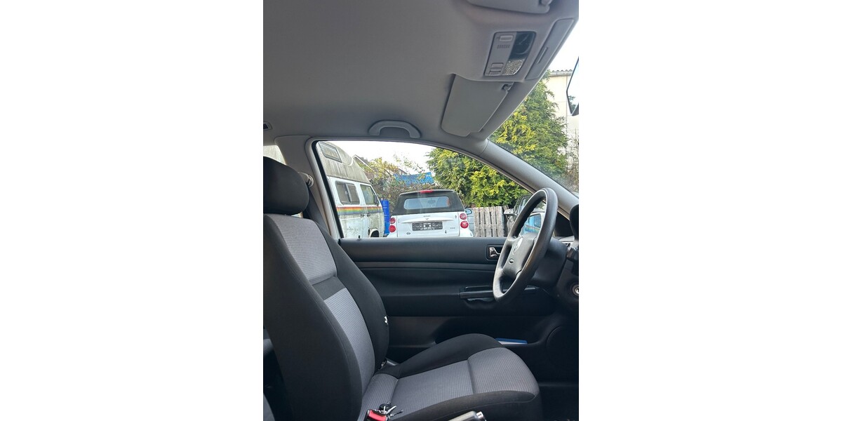 VW Golf 4 90.000 km 5.500 € Wuppertal 42275
