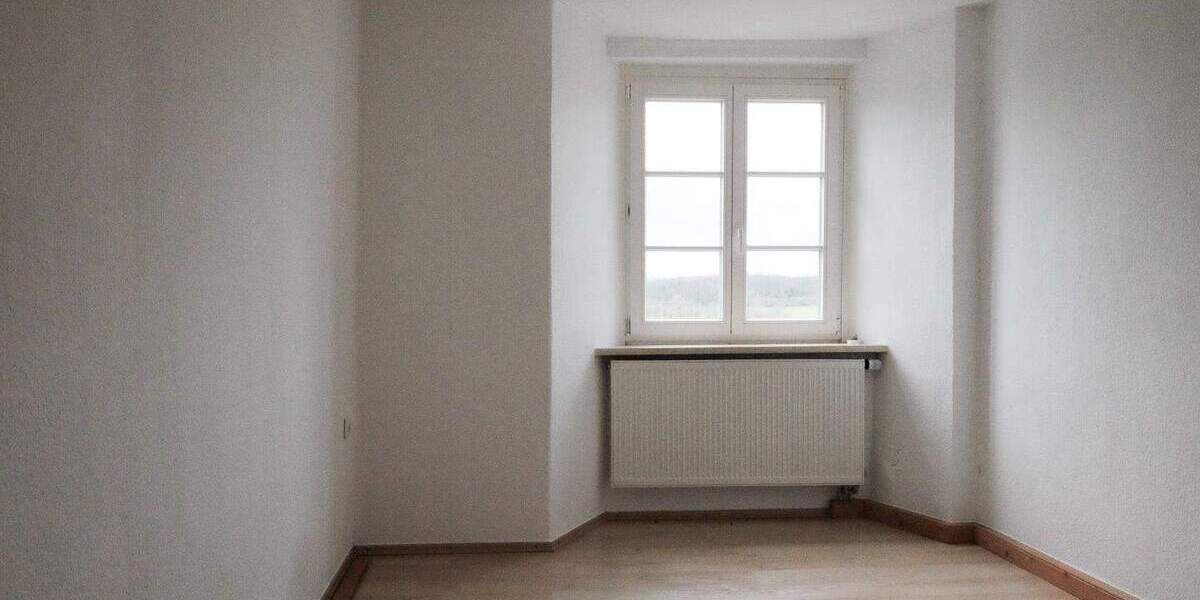 Reihenendhaus Lindlar Linde - 6 Zimmer, 225 m&sup2;, 1.900&euro; | Angebot:23880348