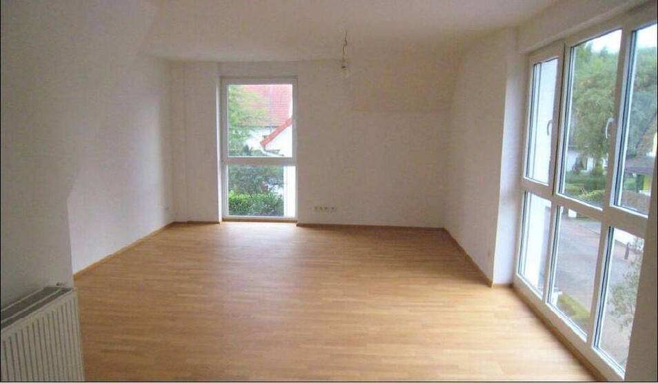 Geräumiges Zweifamilienhaus mit geh. Innenausstattung und schönem Garten in Bergisch Gladbach