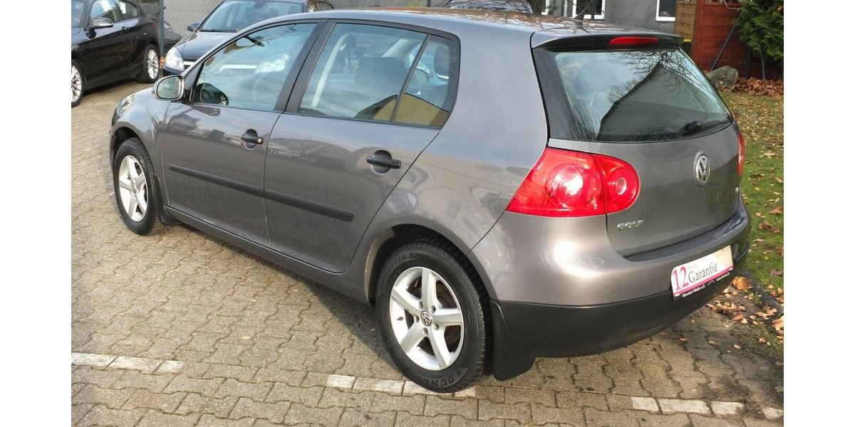 VW Golf BLACK WEEK 25:TRENDLINE KLIMAAUTOMATIK 5-TÜRI 132.115 km 4.498 € Köln 50858