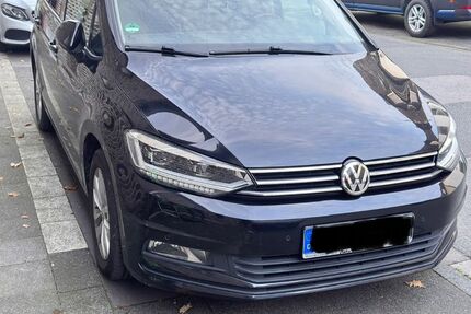 VW Touran 181.000 km 12.900 € Duisburg 47229