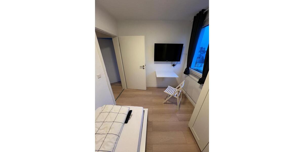 Dachgeschoßwohnung Leverkusen Schlebusch - 2 Zimmer, 39 m&sup2;, 1.080&euro; | Angebot:24850369