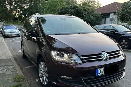 VW Sharan 129.000 km 21.900 € Düsseldorf 40235