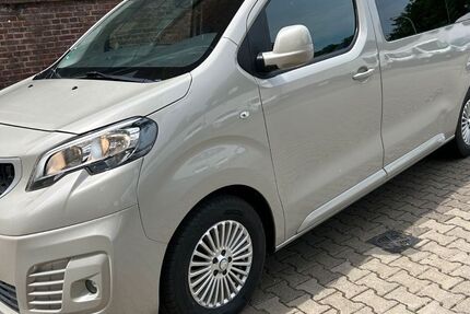 Peugeot Traveller 88.900 km 16.800 &euro; Köln 51069