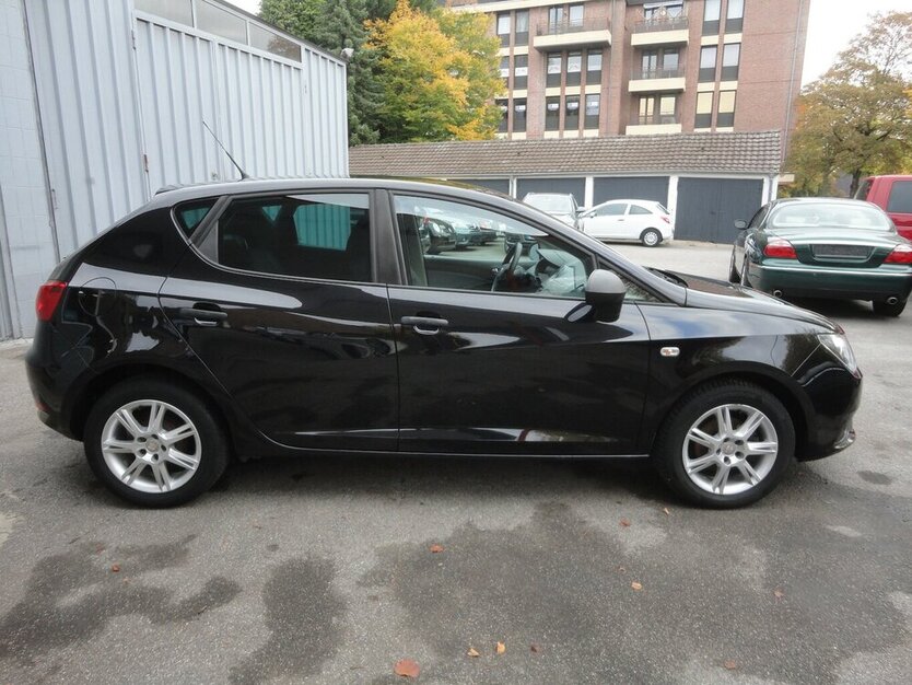 Seat Ibiza Reference Salsa 1,4 Klima SHZ Alu15.76 Tkm 76.000 km 7.990 € Neuss 41462