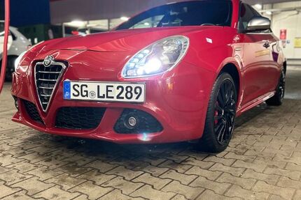 Alfa Romeo Giulietta 86.000 km 8.950 &euro; Solingen 42657