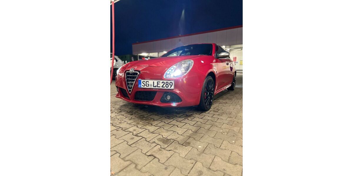 Alfa Romeo Giulietta 86.000 km 8.950 &euro; Solingen 42657