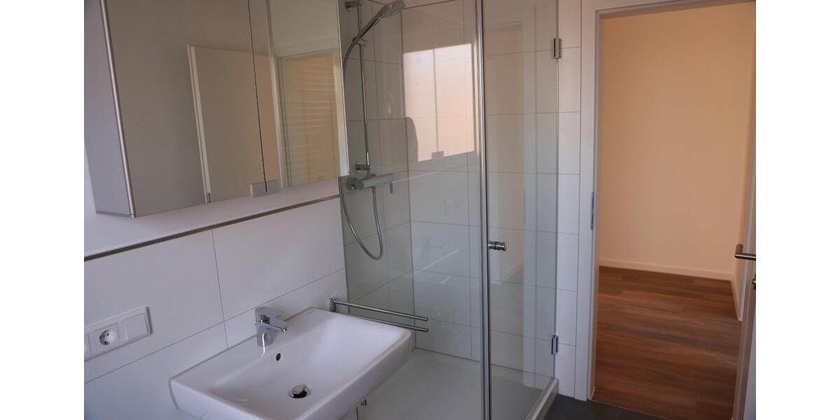 Etagenwohnung Neuss Augustinusviertel - 4 Zimmer, 123 m&sup2;, 1.700&euro; | Angebot:24864864