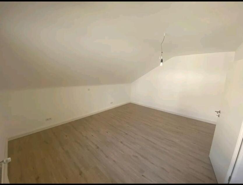 Spichernstr, 3 Zimmer, KDB, Balkon, 77 qm, Laminat zimmer