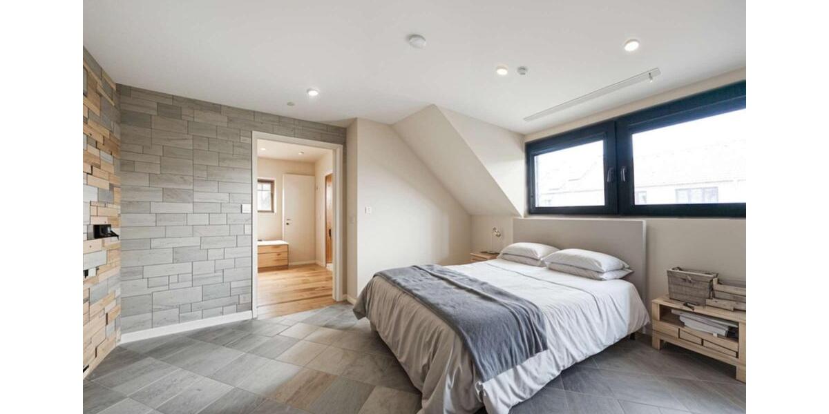 Doppelhaushälfte Düsseldorf Stadtbezirk 8 - 5 Zimmer, 256 m&sup2;, 2.850&euro; | Angebot:22052186