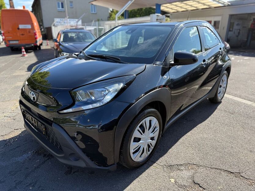 Aygo (X)