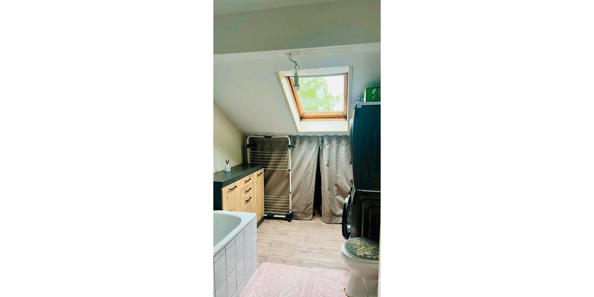 Dachgeschoßwohnung Düsseldorf Stadtbezirk 8 - 2 Zimmer, 60 m&sup2;, 1.050&euro; | Angebot:26459548