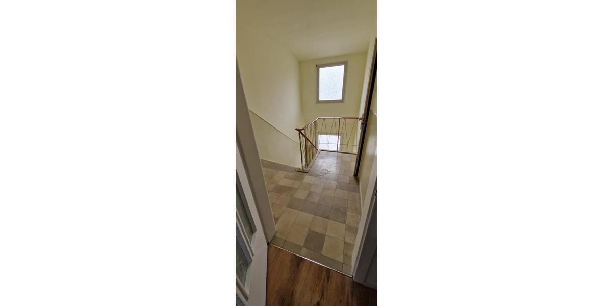 Dachgeschoßwohnung Wuppertal Gemarkung Barmen - 3 Zimmer, 56 m&sup2;, 160.000&euro; | Angebot:24617104