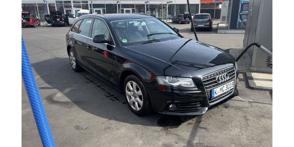 Audi A4 220.000 km 4.300 &euro; Köln 50829
