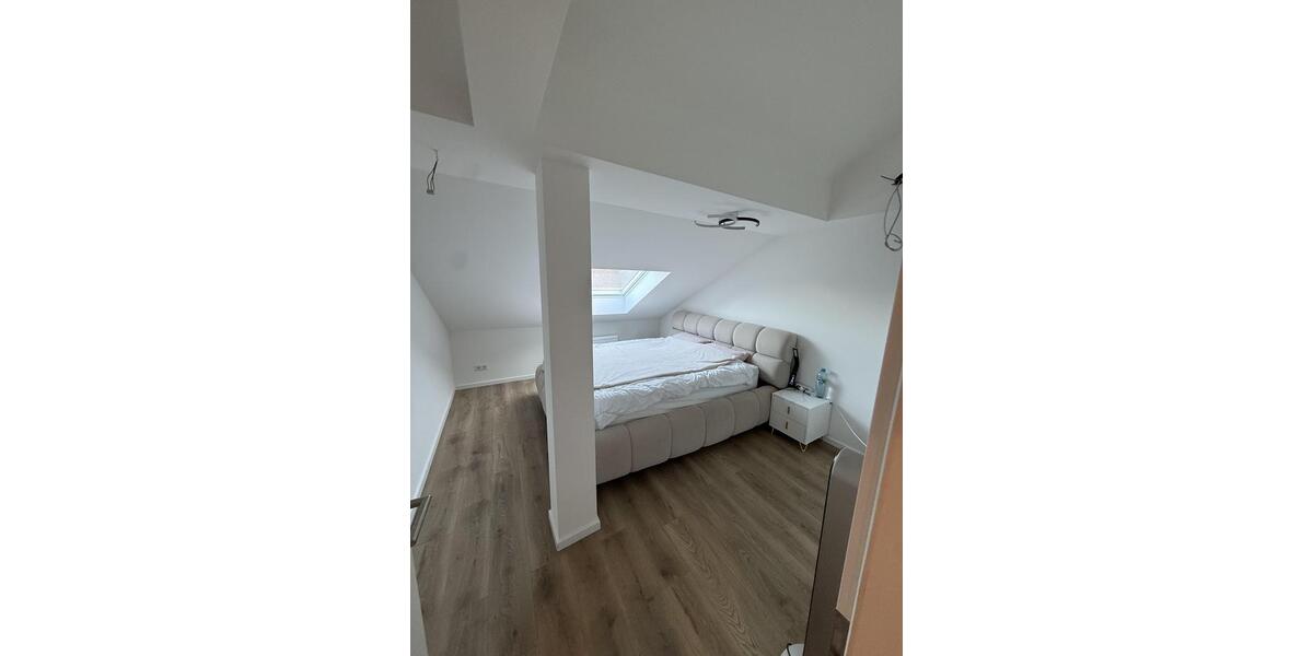 Maisonettenwohnung Düsseldorf Stadtbezirk 9 - 5 Zimmer, 125 m&sup2;, 1.800&euro; | Angebot:26194304