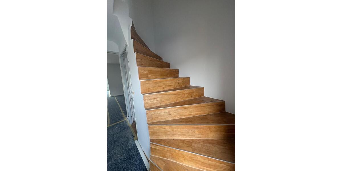 Reihenhaus Düsseldorf Stadtbezirk 5 - 5 Zimmer, 158 m&sup2;, 3.202&euro; | Angebot:27615762