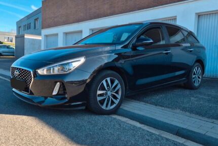 Hyundai i30 123.000 km 9.600 &euro; Remscheid 42853