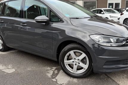 VW Touran 65.600 km 19.980 &euro; Düsseldorf 40549
