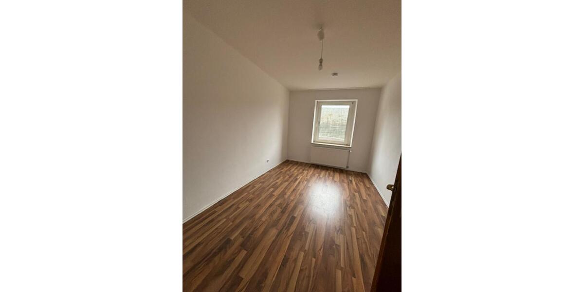 Erdgeschoßwohnung Velbert - 4 Zimmer, 97 m&sup2;, 790&euro; | Angebot:24752645