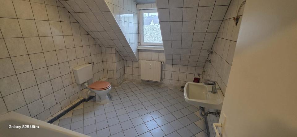 Dachgeschoßwohnung Gevelsberg - 3 Zimmer, 85 m&sup2;, 800&euro; | Angebot:26413563