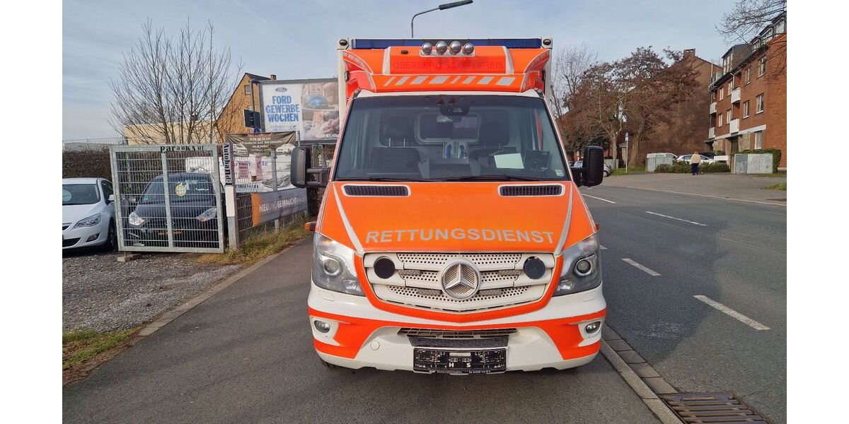 Mercedes-Benz Sprinter 300.543 km 15.999 &euro; Düsseldorf 40549
