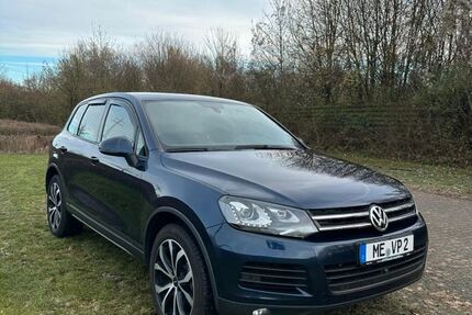 VW Touareg 212.700 km 16.555 € Wülfrath 42489