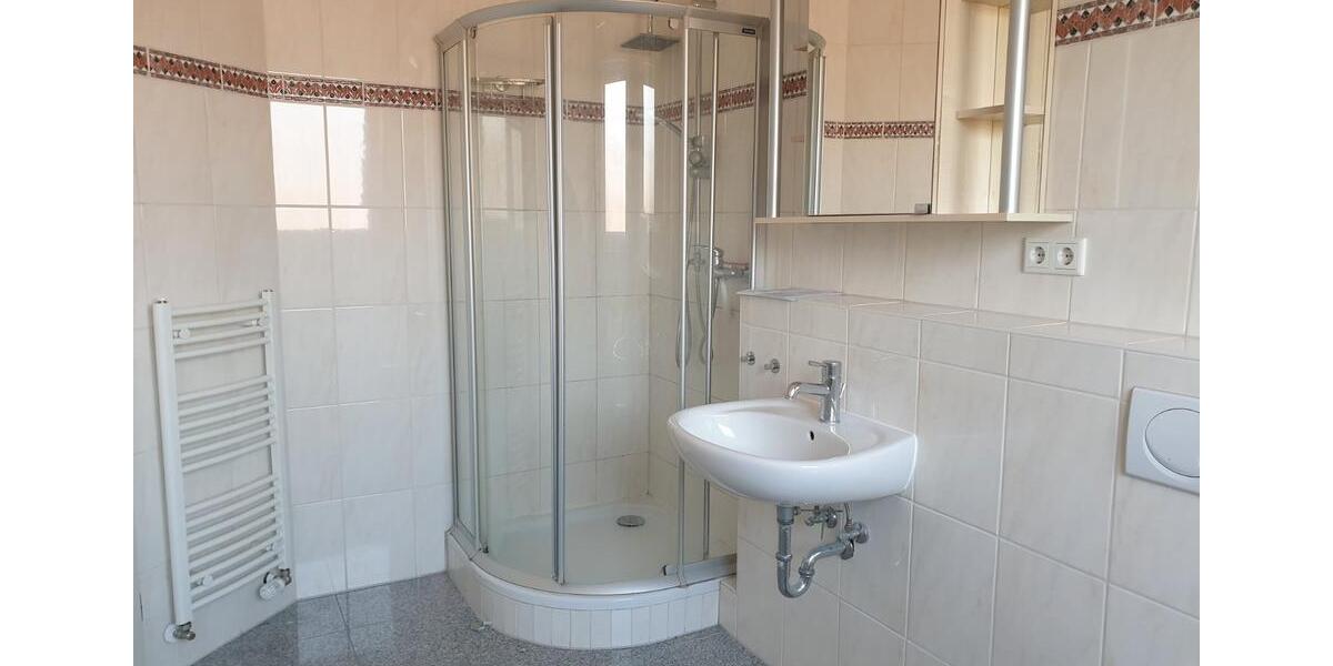 Dachgeschoßwohnung Langenfeld (Rheinland) - 3 Zimmer, 85 m&sup2;, 289.000&euro; | Angebot:27297517