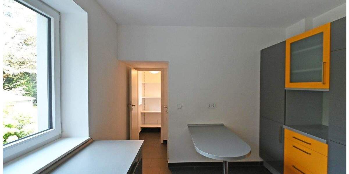 Einfamilienhaus Ratingen Hösel - 8 Zimmer, 208 m&sup2;, 1.195.000&euro; | Angebot:23880353