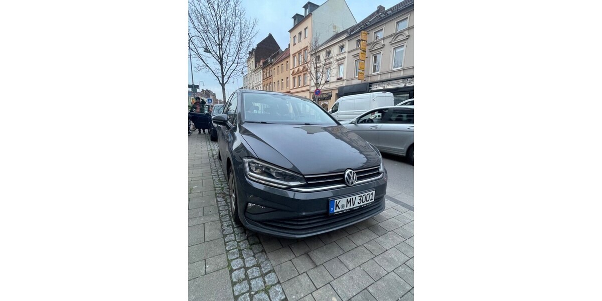 VW Golf Sportsvan 184.235 km 10.500 € Köln 50667
