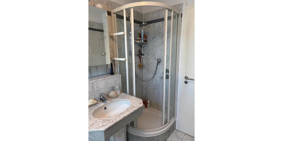 Erdgeschoßwohnung Solingen Ohligs - 2 Zimmer, 65 m&sup2;, 1.100&euro; | Angebot:26090528